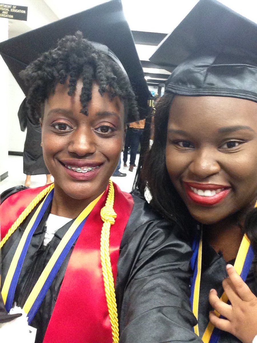 _SoleilFleur's tweet image. We did it 🎉🎓 #BlackGirlMagic #BlackWomenWithDegrees #Class2k16 #JaxSU