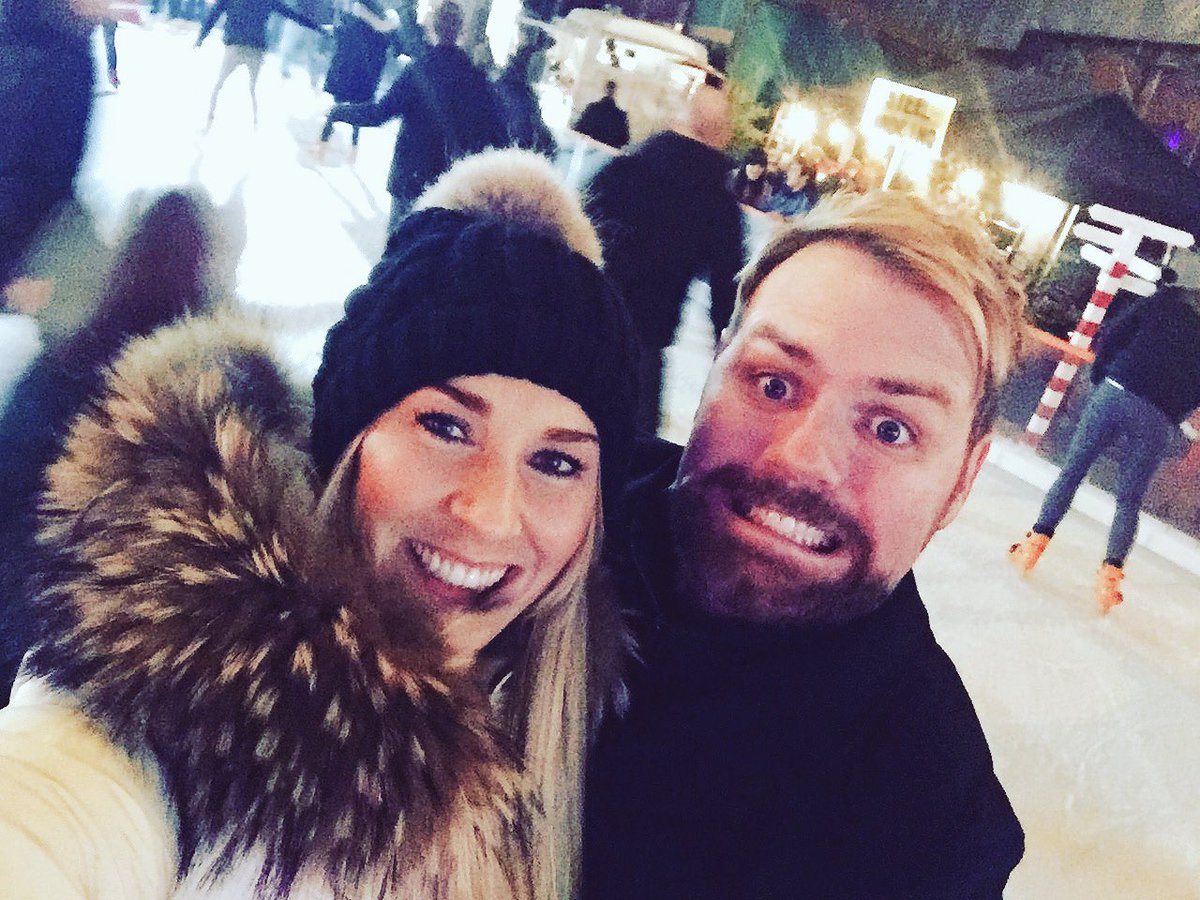 DaniParky's tweet photo. Torville &amp; Bean tonight ⛸⛸triplelutz #doubleaxle 👌🏼 @BrianMcFadden https://t.co/bLOJ4y3kNl