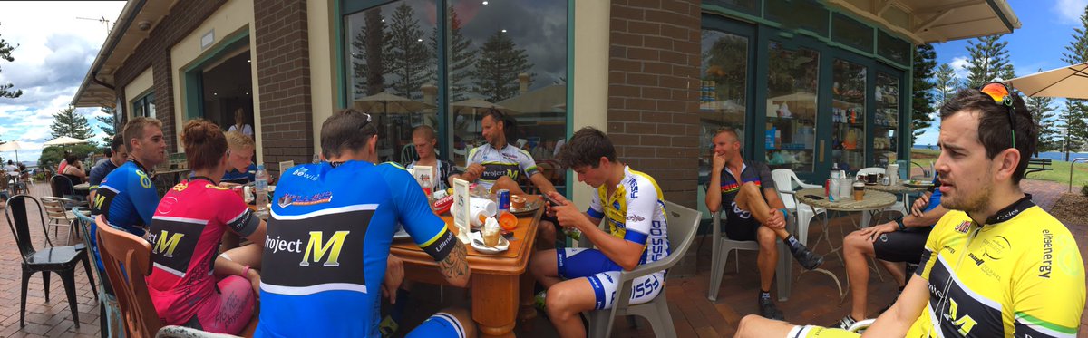 KatoExpress's tweet image. Halfway stop for a refuel.