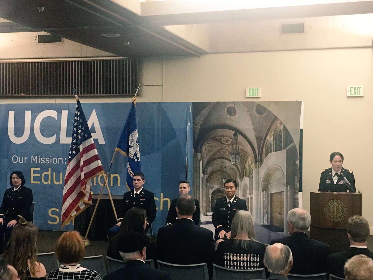 UCLAVetNet's tweet image. VetNet honorary board member alt. Col Stambersky giving remarks at the @UCLA_Army_ROTC Fall Commissioning Ceremony #bruinproud