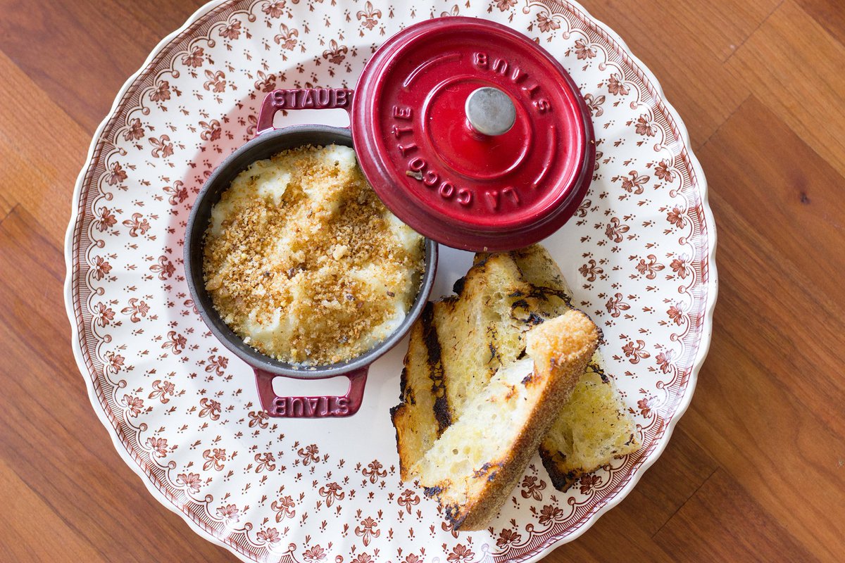 Our list of 2016's best dishes and drinks starts with amazing apps and small plates 💯🍝🍸(pictured: @eatatsawyer)  timeout.com/los-angeles/re…