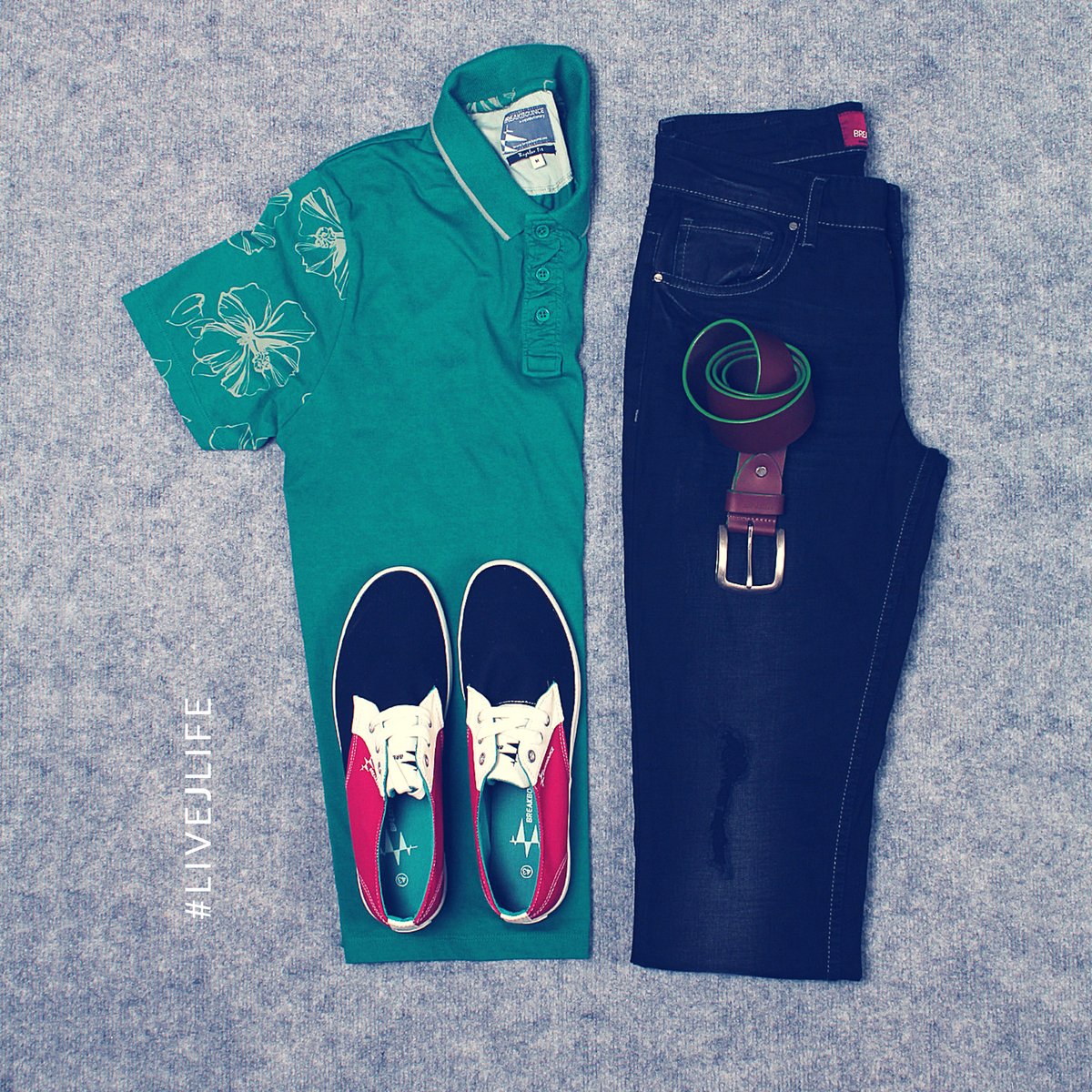 3SeventyRetail's tweet photo. Dope tee + sneakers = Kickass #outfitoftheday 🔥🔥🔥 #LiveJLife Shop #Breakbounce >>
#Trivia Complex, #Vadodara https://t.co/F98jp36o8i https://t.co/9gItMdMI3q
