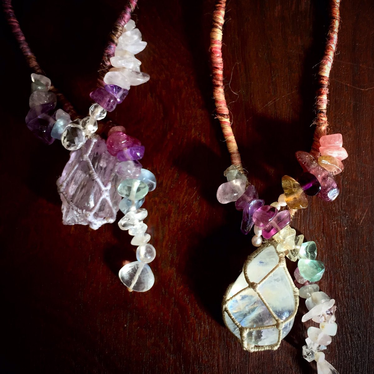 レインボームーンストーン、クンツァイトのネックレス
オロミナに納品しました
#rainbowmoonstone 
#kunzite 
#oromina
#necklace