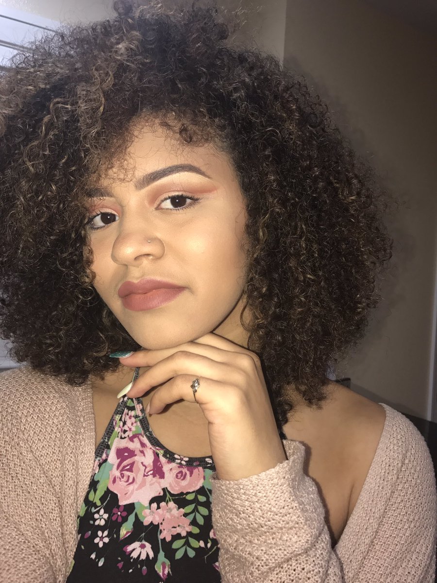 thelexijway's tweet photo. Lately, @JenessaAnnRosee has been inspiring me to get better at cut creases. #ThatBlendThough https://t.co/kBdK6EzFLX