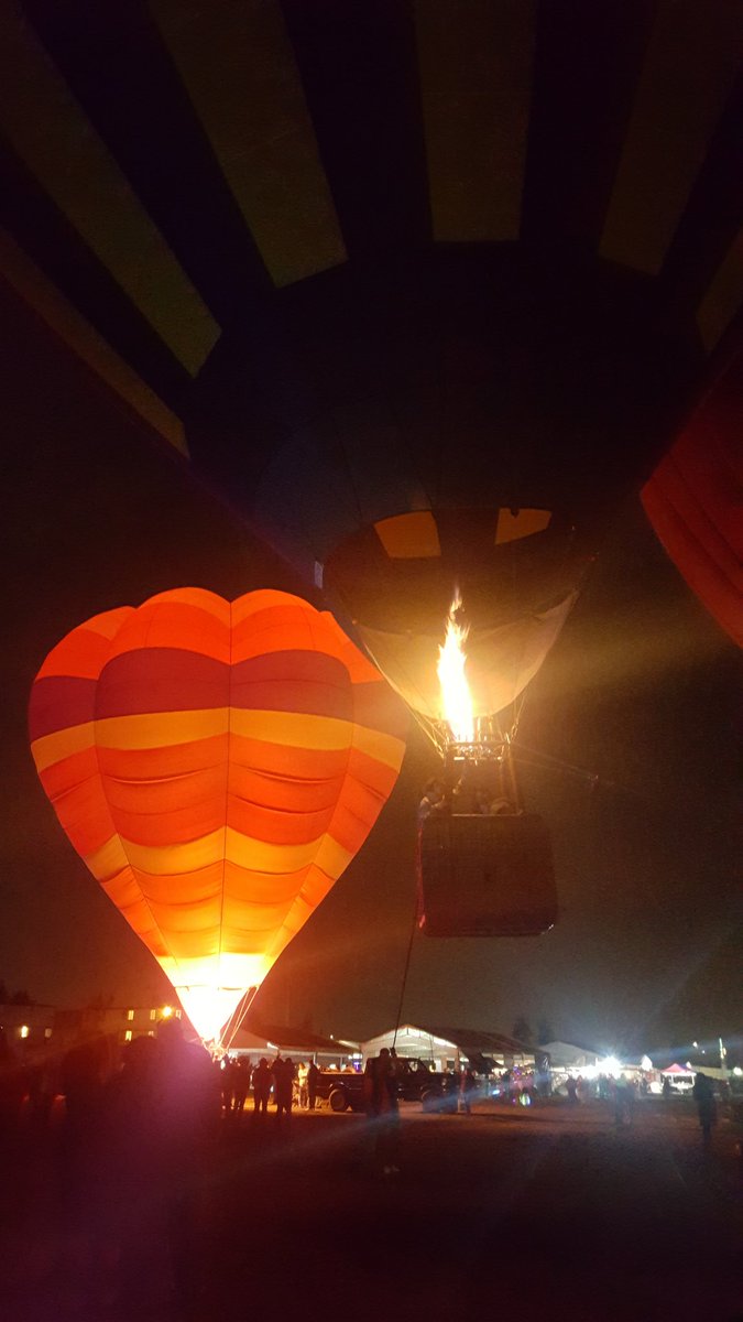 Vengan a #GloboFestMetepec esta  vez innovando, vengan y prueben nuestros burritos #snackburgers