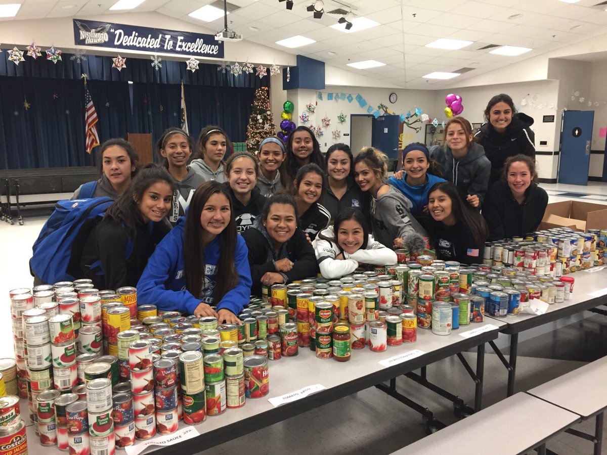 Spent time after practice sorting cans for the canned food drive at Nishimoto Elementary School! #ladyyotesoccer #givingbacktocommunity