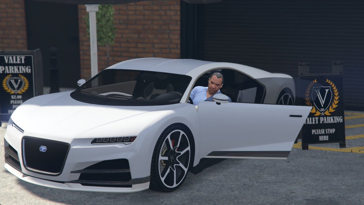 FRANKIESMOTORS's tweet photo. One of our most known customers, Devin Weston, picked up his Truffade Nero from Luxury Autos today #GTAOnline #GTAPhotographers #pbmo https://t.co/cUErFDIb54