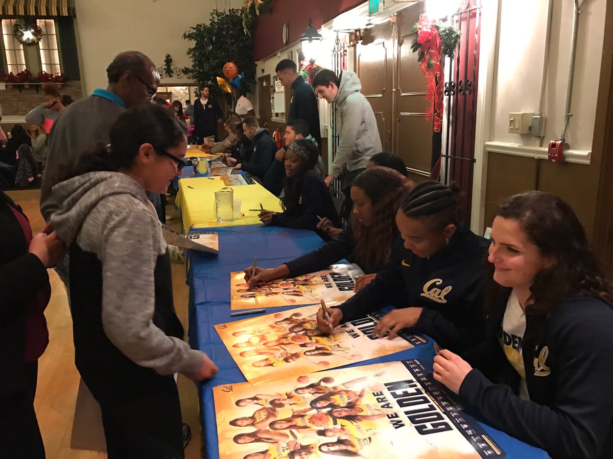 CalWBBall's tweet photo. Spreading holiday cheer at the Children's Oncology Holiday Party 🎄🐻💛💙 https://t.co/ouejhSxuq8