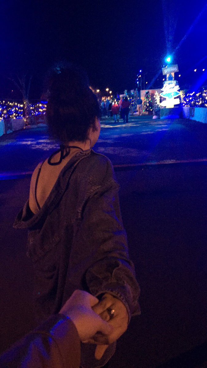 LivviWalalala's tweet photo. @Maddie_Brugh is one of the best bf's I've ever had 💗 #ShesMyFianceNow #GettingMarriedAtDisney #FinallyAsked https://t.co/VC7S8kwRcz