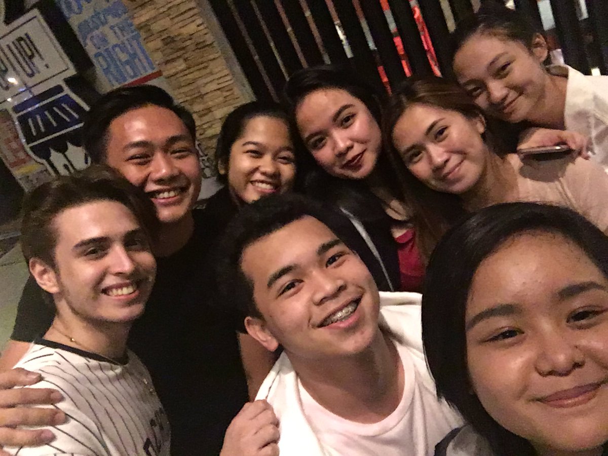 Iraaareyes's tweet photo. Well spent friday night 💓 

*insert kuya aids, aye, drei, hannah, and kuya aj https://t.co/QfWR7LqOy4