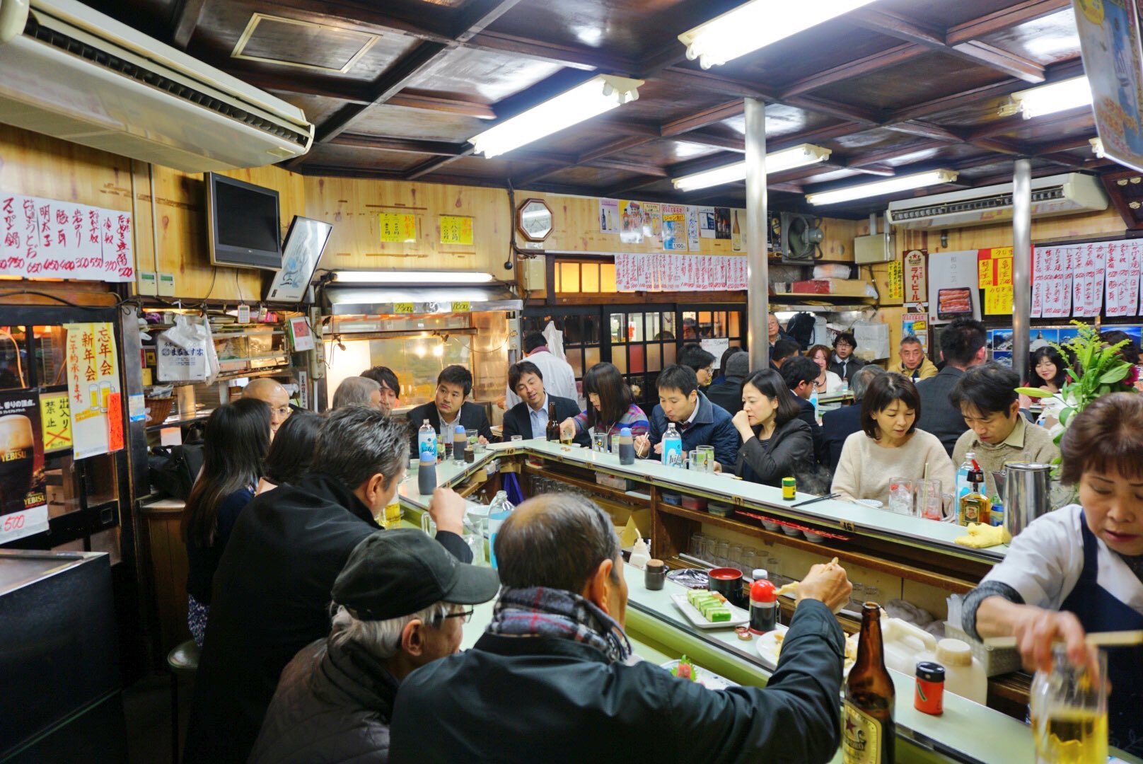 へんてこグルメガイド on Twitter "赤羽の「まるます家」はうなぎや鯉、どじょうやスッポンなど…なんとも