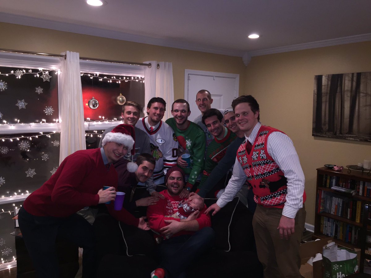 _6FZ_'s tweet photo. Merry Christmas from #6FZ! So happy that we can spend the holidays with Grandpa! https://t.co/iECttJuw88
