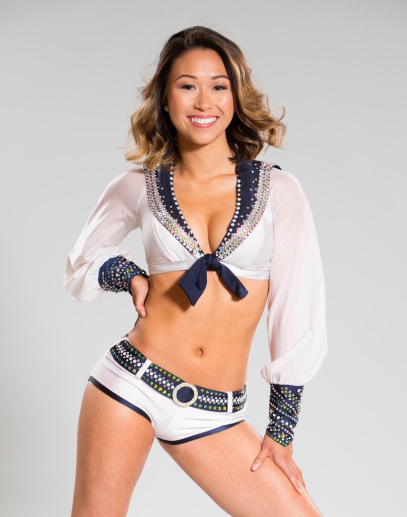 SeaDncr_Kiana's tweet photo. Need a last minute gift? Come get a @TheSeaGals calendar from us @ Westfield Southcenter mall in front of the Team Shop tomorrow from 11-1! https://t.co/rIC313cSU2