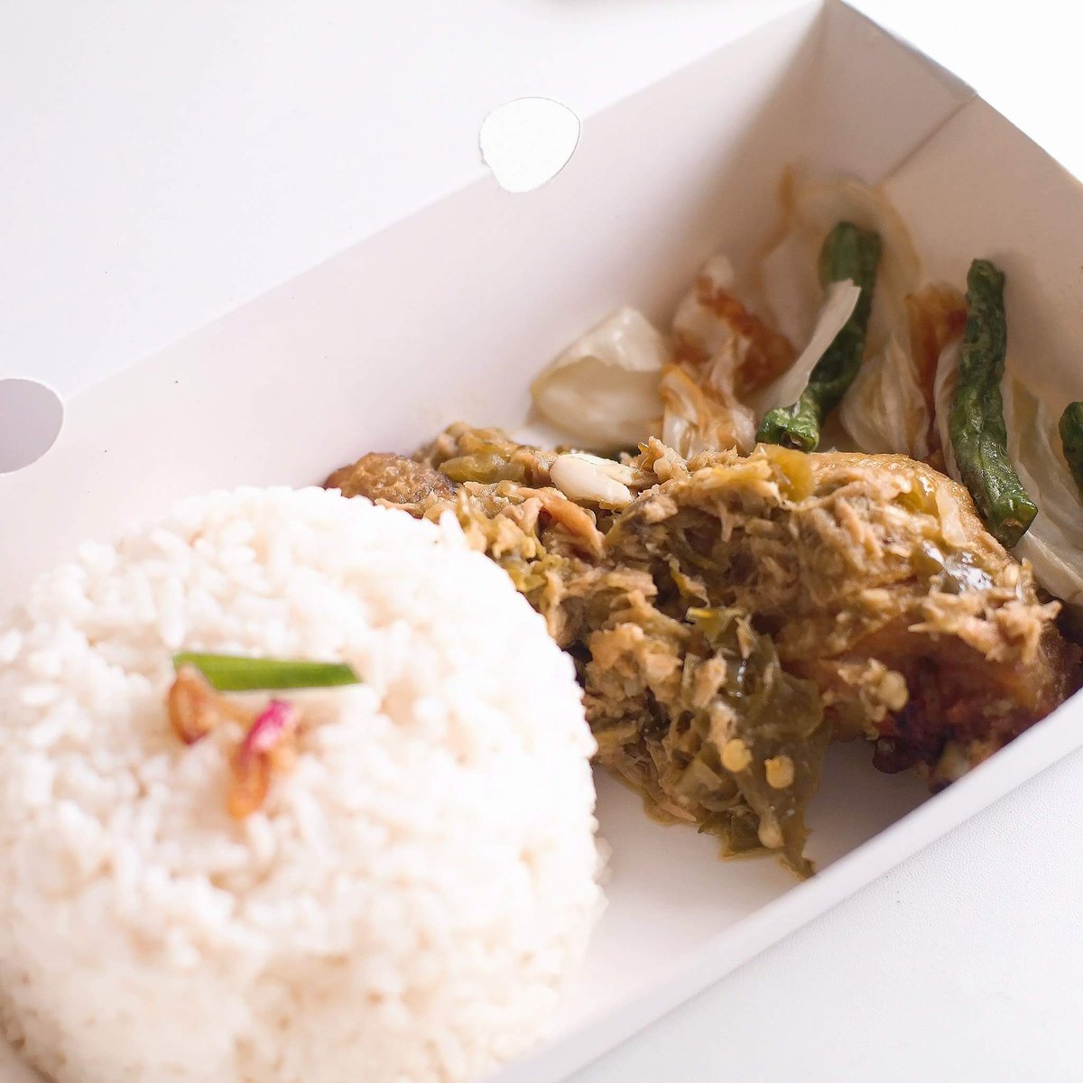 Nasi Ayam sambal ijo makandiantar.com   (0274) 554554  📱 08156554554  /  081578542112