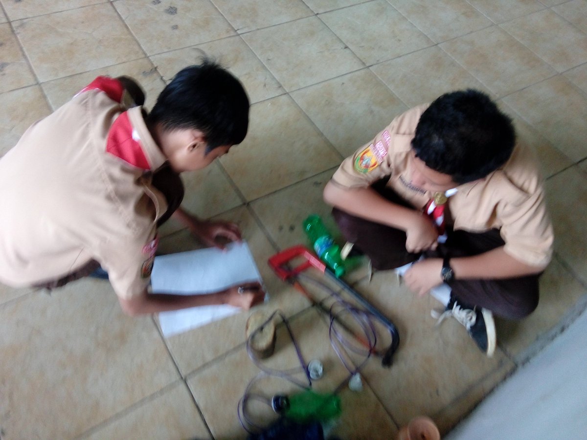 Scout14Vhs's tweet photo. @dkrbubat_bdg 
@kwarnas
Hasta Karya Putra
#cakrabuana#smkn14bandung #buahbatu#gebyarpramukakotabandung2016 https://t.co/Dk4yq3oXlc