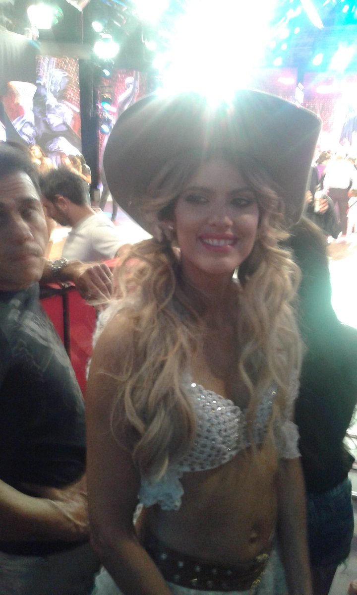 Chris_prestige's tweet photo. Feliciones @merydelcero Te vi brillar en la pista #Showmach2016 hiciste un Gran Bailando , Tu ritmo libre 2 fue excelente  atte:Christian 👍 https://t.co/vTckqZrehn
