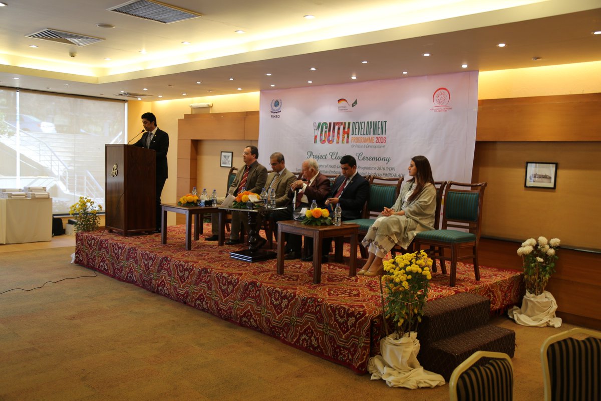 PIHRO_Offical's tweet photo. YDP 2016 closing .. https://t.co/zDrWUgqmKr