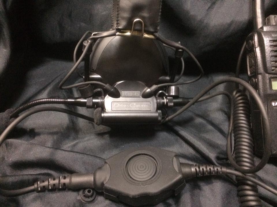Dencom GSSh-4E ロシア製ヘッドセット PELTOR COMTAC シリーズを意識