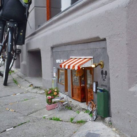 XmasMouse16's tweet photo. Mice get their own cafe &amp; bakery in Sweden.  Hey @AnonyMouse, can I come and visit?  More pics https://t.co/MI9b3cZNDQ https://t.co/Jx42sOO0aC