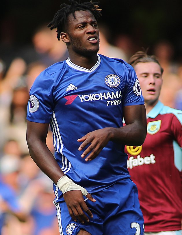 ChelseaFC_Fanly's tweet photo. West Ham chasing Chelsea striker Michy Batshuayi #ChelseaFC  https://t.co/nMVZxPMSJ3 https://t.co/i8zyJy0GbD