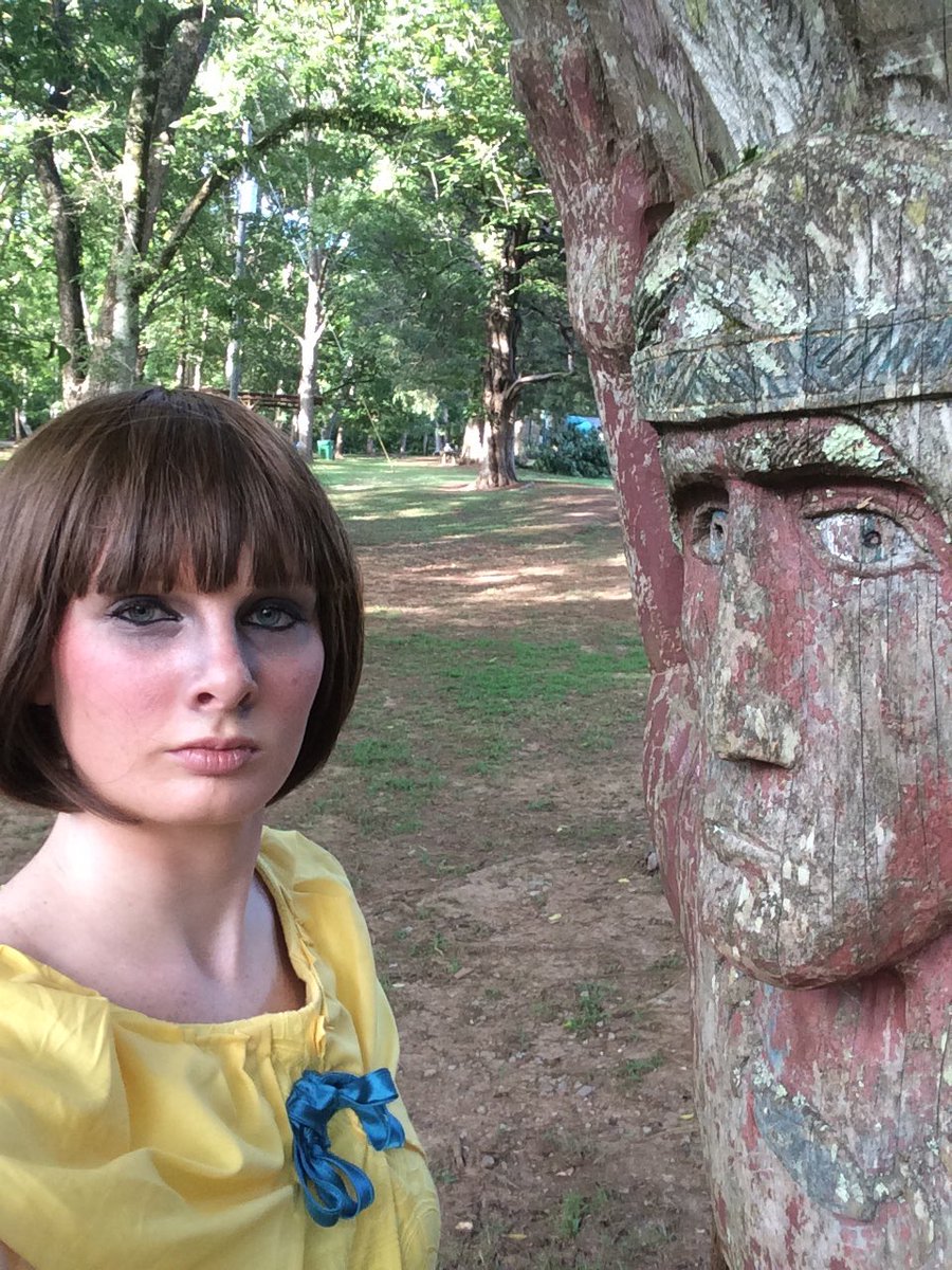 FranBowtheFree's tweet photo. Day 6: With so many plans for tomorrow. I kept today free to just explore. No plans, just adventures. Just walking around Ithersta. https://t.co/cxYNhkNF42
