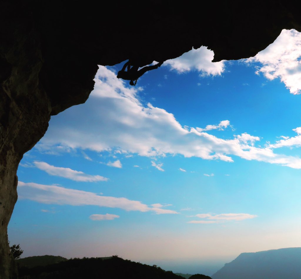 ClimbEurope's tweet photo. Finale Ligure, Italy: if you like climbing caves, this place is for you! @climbermagazine #rockclimbing @TurismoLiguria @GrippedMagazine https://t.co/NjC4X2AKUj