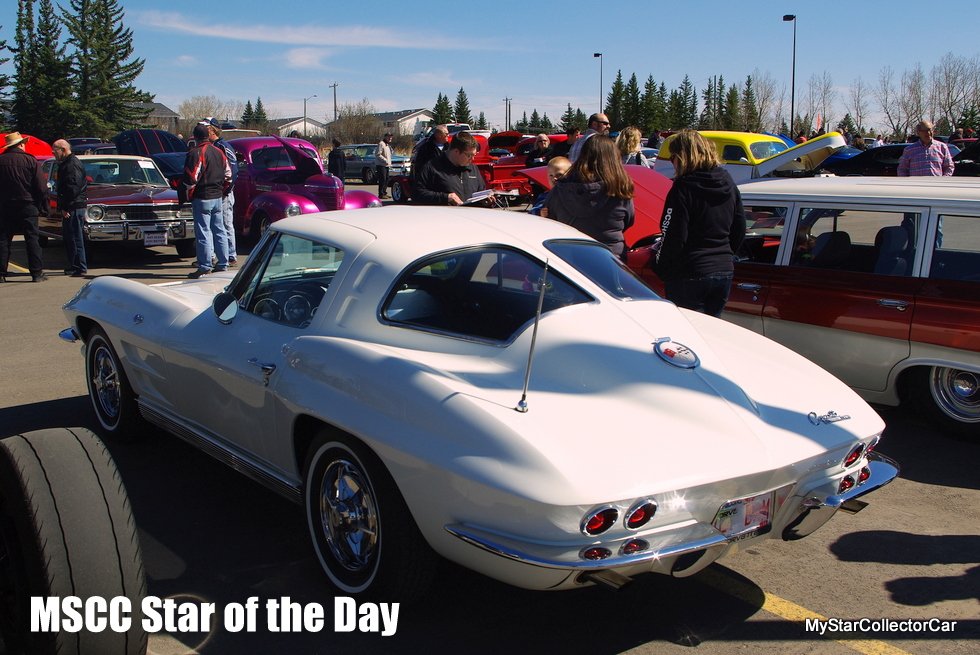 MyStarCollecto1's tweet photo. MSCC Dec 17 Star of the Day-a gold standard for Vettes. READ MORE: https://t.co/4cSMiUCiyn #63Vettesplitwindow https://t.co/WDf47J7dlT