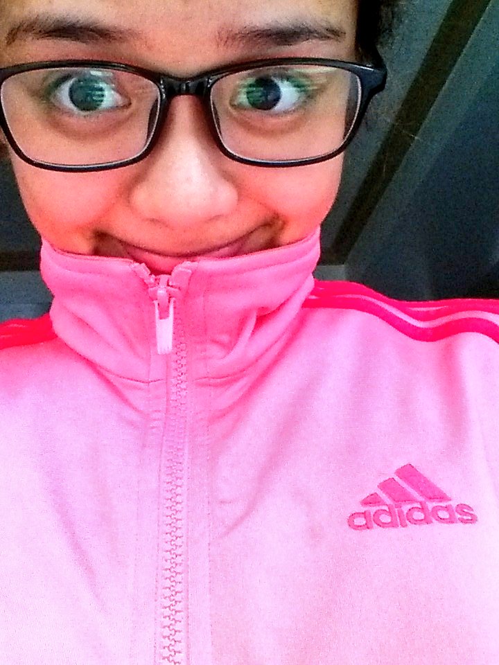 TNYorange's tweet photo. I hate penk pero ito ang nagsalba sakin sa lamig #christmasisfeeling #anodaw #pink #peach #wateber #adidas https://t.co/c3JCBztitA