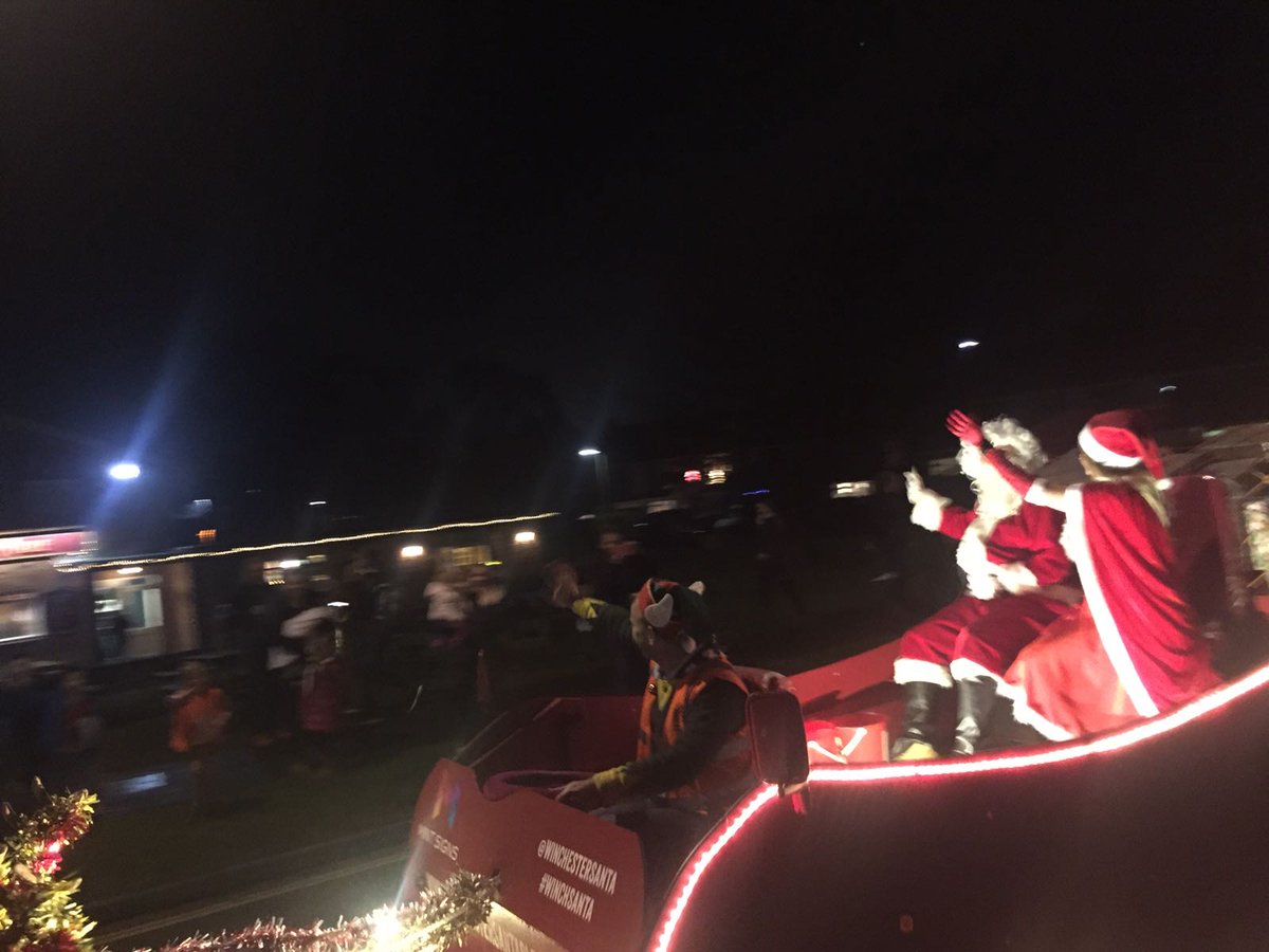 Weeke! Thank you so much for coming out to wave us past last night. <a href="/Integr8Dance/">Integr8 Dance</a> had a wonderful time meeting you all! #winchsanta