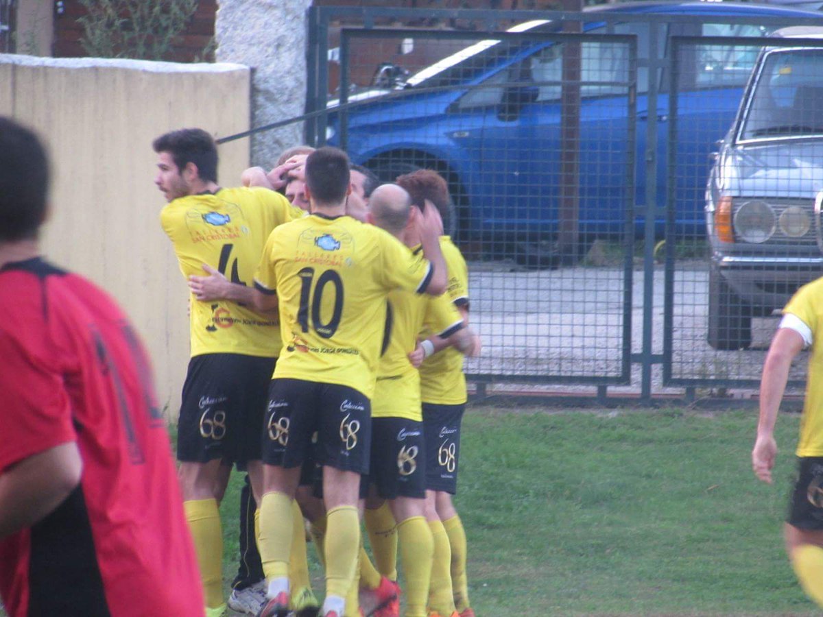 ribeirofcsomos1's tweet photo. RIBEIRO FC - @vilarinoale 

Campo do Souto

Domingo 18 a las 16:00

#VamosRibeiro #SomosRibeiro #FuriaAmarilla https://t.co/RwtQ9eJdRH