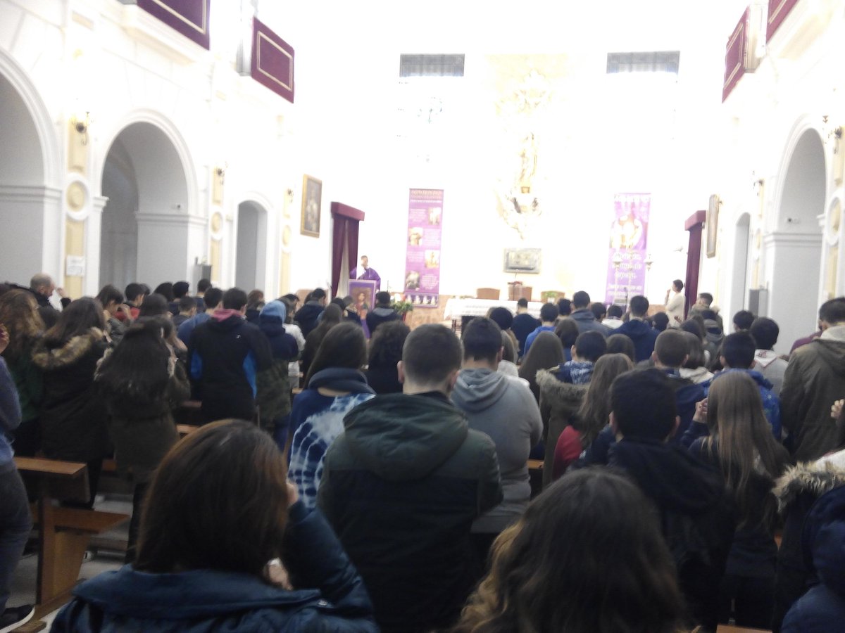 DespojadoCadiz's tweet photo. Comenzamos #OperacionKilo2016 junto a la Familia Salesiana https://t.co/UQvROM3MQl