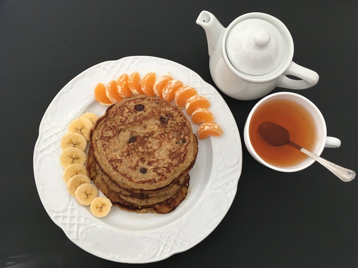 CallVermell's tweet photo. TORTITAS DE YOGUR Y PLÁTANO, un desayuno fácil, sano y delicioso para empezar el dia. https://t.co/rsfw3GTBgb
#callvermell #eco #bio https://t.co/6bF43H8kYo