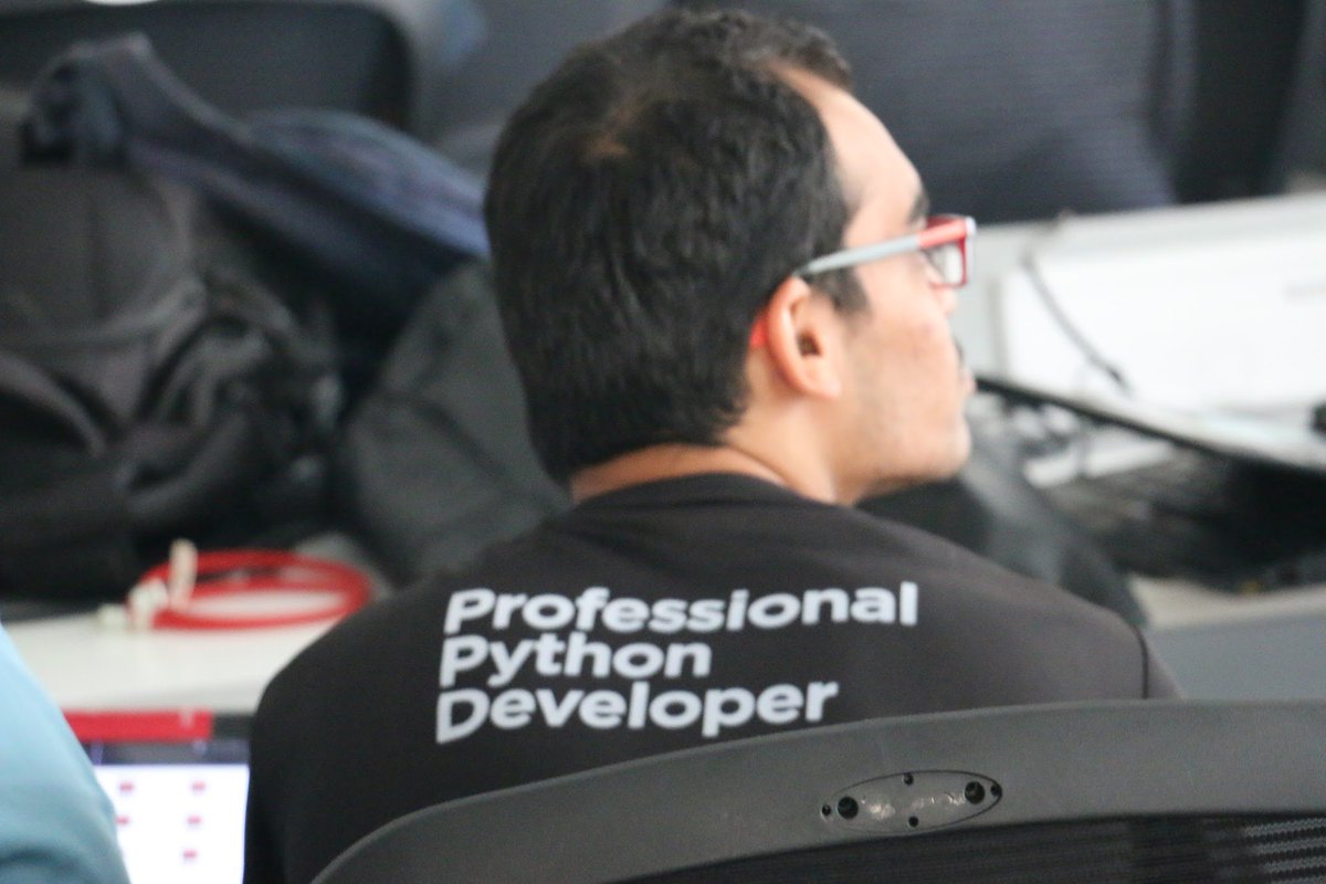 screenmagicMM's tweet photo. A little sneak peak into #pune #python #december #meetup It was nice having you all at our office! https://t.co/PonhQOqxbl