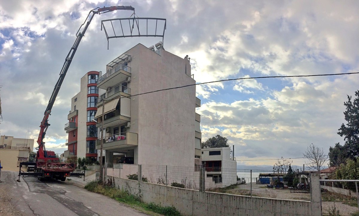 mparolas's tweet photo. Κατασκευή Αίθριο στον 5ο όροφο!
#mparolas #metalconstructions #patio #underconstruction #5thfloor #blockofflats
https://t.co/mHhXxSJtNc https://t.co/MWXnisu6Bg