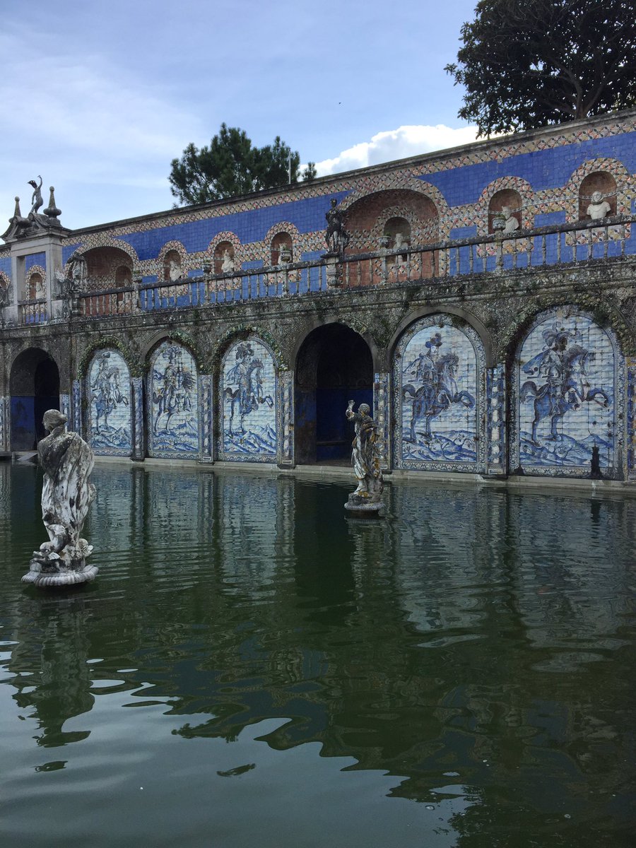 MoraimeT's tweet photo. Jardín del Palacio del Marqués de Fronteira, un lujo para los sentidos

#jardin #garden #historicgarden #lisbon #landscapearchitecture https://t.co/4POhs1WClT