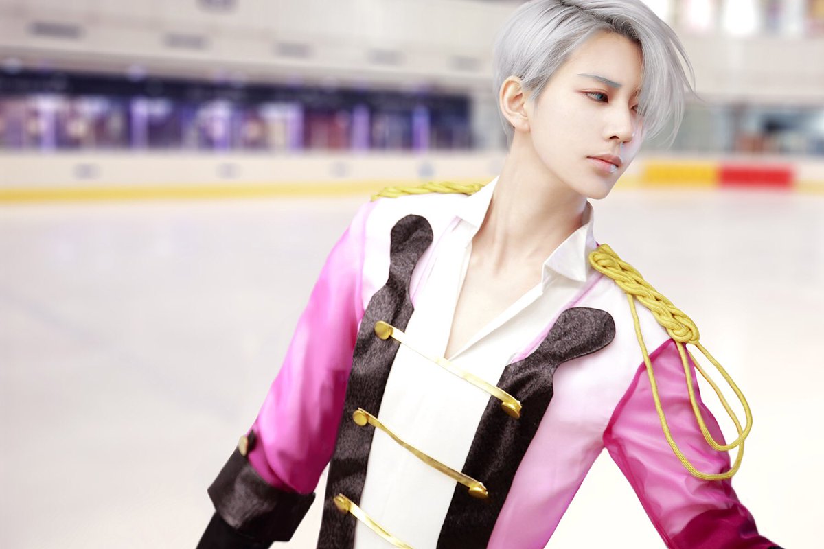 ユ-リ!!! on ICE #Cosplay ヴ ィ ク ト ル-ニ キ フ ォ ロ フ.KumaQi 熊 祁.