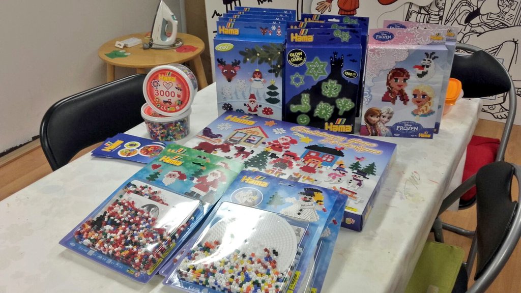 Todo preparado para el taller de esta tarde ✏✂