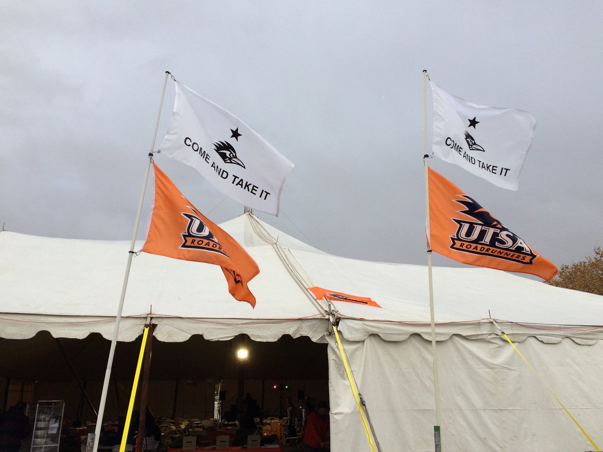 The UTSA Tailgate is getting set up and opens at 9am. Walk ups are welcomed! #AllHandsOnDeck #UTSAinABQ