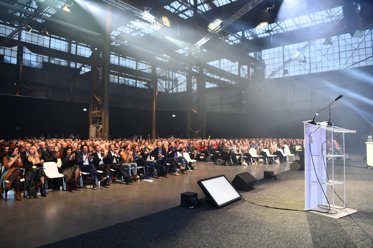 Nu live! Ga naar fb.com/groenlinks en praat mee over de speeches van Femke en Jesse. #stemvoorverandering