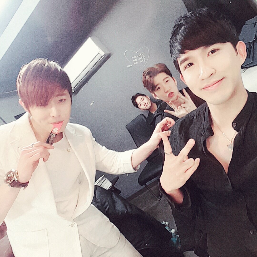 everbrown1214's tweet photo. 1.2.3.4
#홍삼파워 #에브리타임로얄_수퍼파월 https://t.co/3GRWEAW2P2