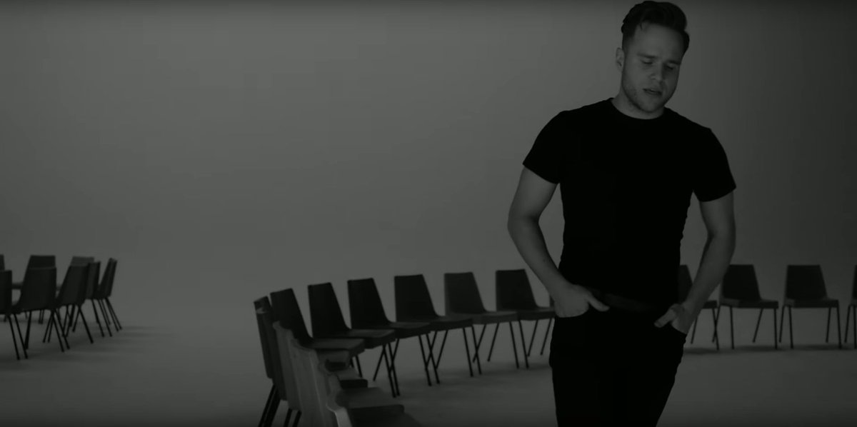 ollybestpics's tweet photo. i'm in love with this music video #YearsAndYearsVideo @ollyofficial https://t.co/3RQv46iHiG