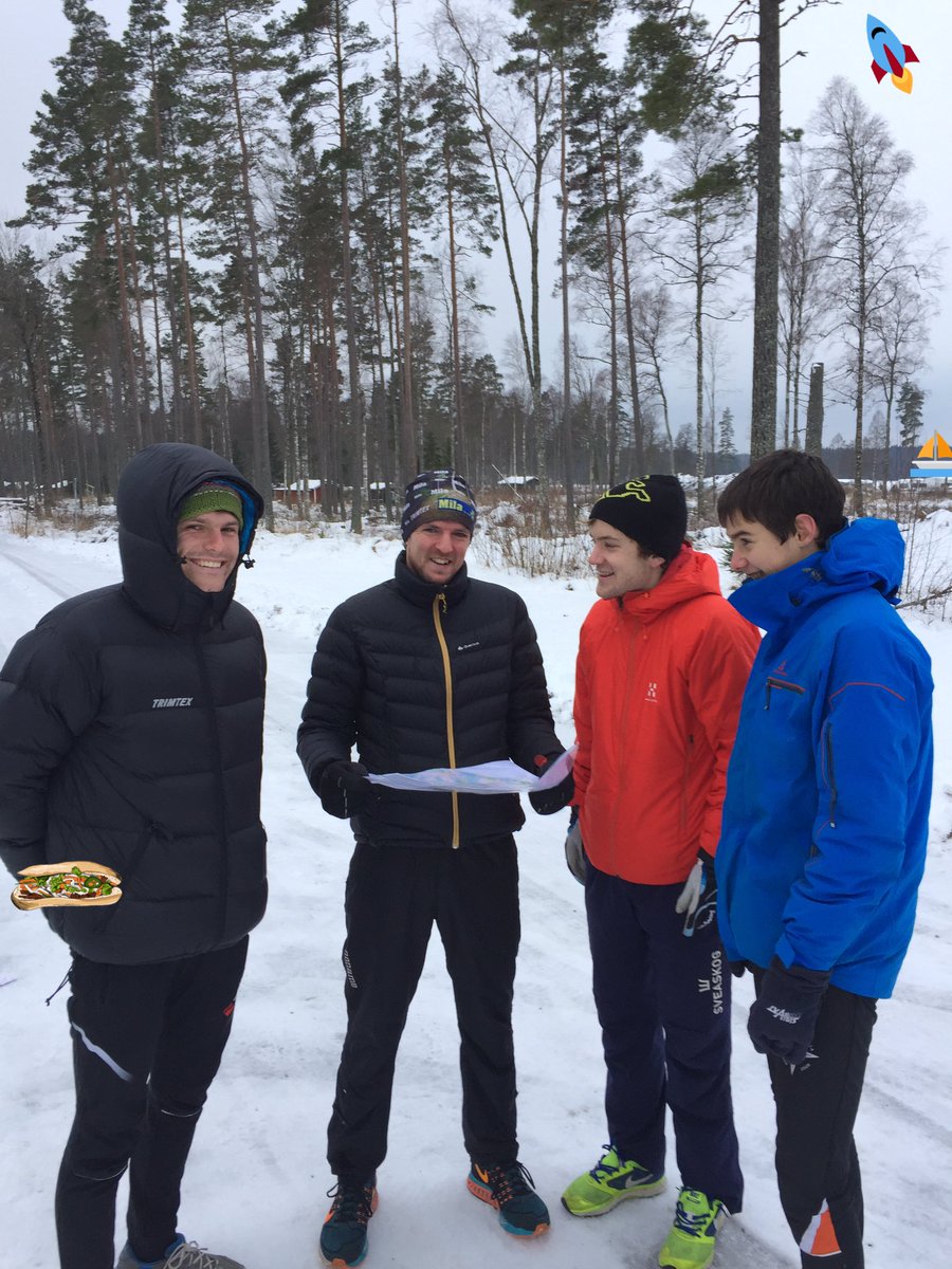 Två av nyförvärven med på dagens långpass i Siggefora. 23 km snöpuls i minusgrader. #10mila2017 #jukola #suunnistus #baguette #leffeblond