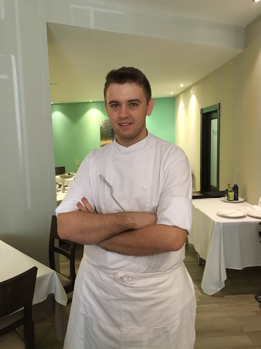 Mucho talento.joven. Quién ganará? Premio #CocineroRevelación  <a href="/madridfusion/">madrid fusion</a> 2017 gastroactitud.com/modulo/pistas/… vía <a href="/GASTROactitud/">GASTROactitud</a> #amf17