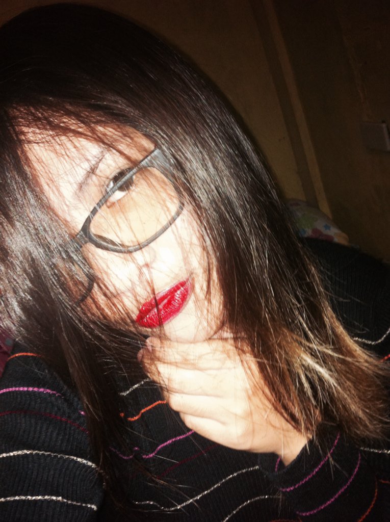 shaikah04's tweet photo. 👺👺👺 red https://t.co/uwb3SWNcA8