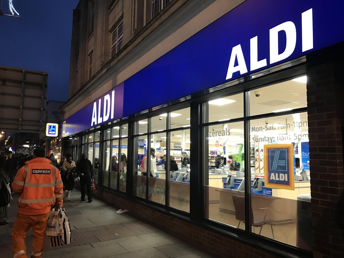 tootingnewsie's tweet image. #TOOTSMAS COMP! For a chance to WIN a £50 Aldi #Tooting voucher, please RT by midnight 18/12/16 T&amp;amp;C's bit.ly/29owSxg  #Tooting