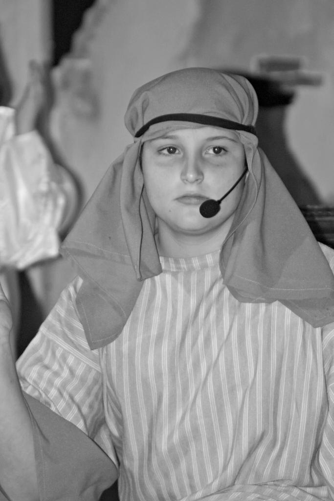 ProfeAleY's tweet photo. Pequeño anticipo del teatro navideño. Muy bonito. Y los actores y actrices, de Oscar. @ColegioGamarra @ProfeLuisma https://t.co/tIuwiOecfg