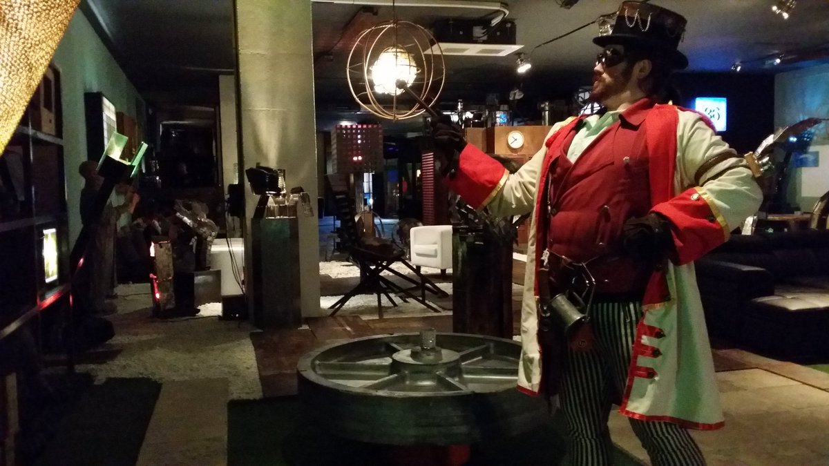 #infestum <a href="/maxwoiski/">Max Woiski</a> a Market Experience