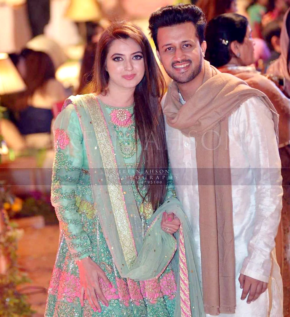 SarahHolics_'s tweet photo. Hubby &amp; wifey💑 at a wedding event,lahore.

#Sarahbharwana #Atifaslam https://t.co/eoOgs2w62Q