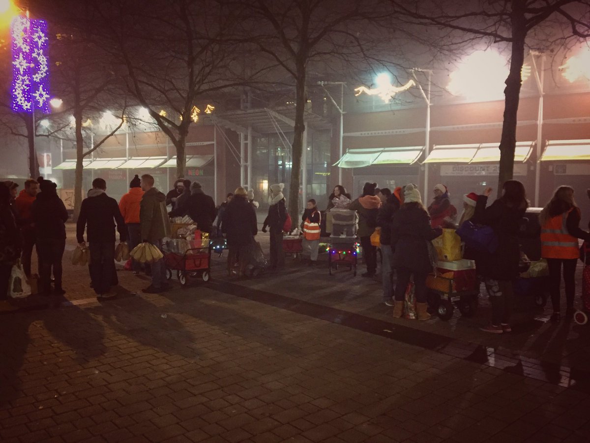 mattsno1girl's tweet photo. What I did last night....... #helpthehomesless #littleactsofkindness #HHIB #helpingthoselessfortunate https://t.co/6gJ6deRZcv