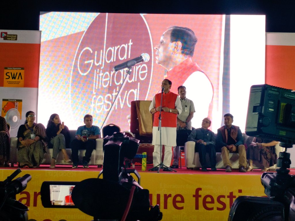 creativeyatra's tweet image. CM @vijayrupanibjp with us at #GujLitFest2016  #CYatGLF2016 #Ahmedabad